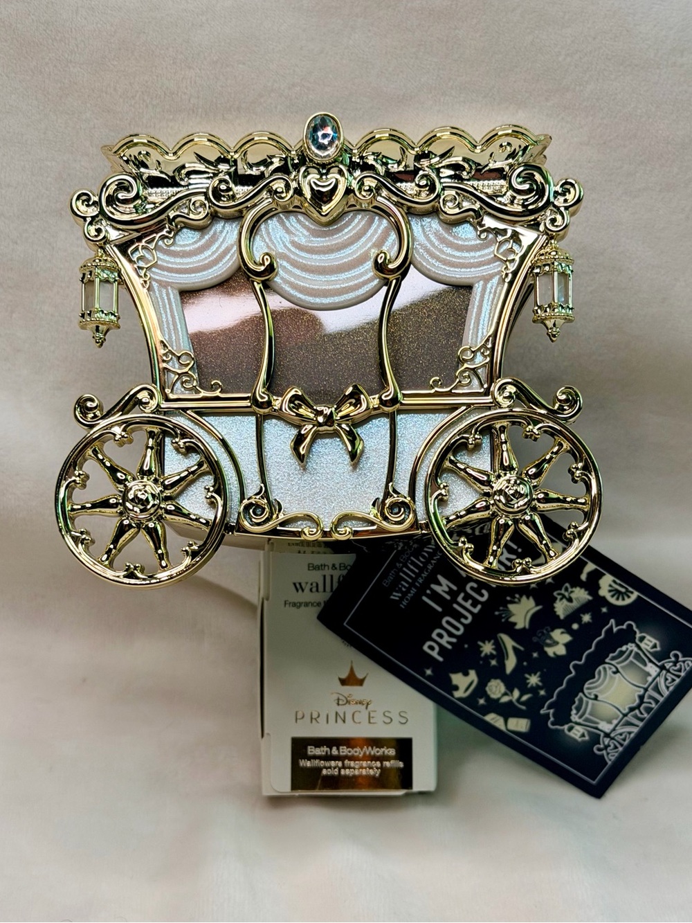 Bath & Body Works Disney Cinderella Carriage Projector Wallflower Plug NWT Gold